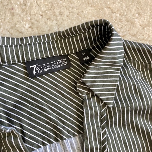 NY&Co Striped Button Down Top - Picture 4 of 5